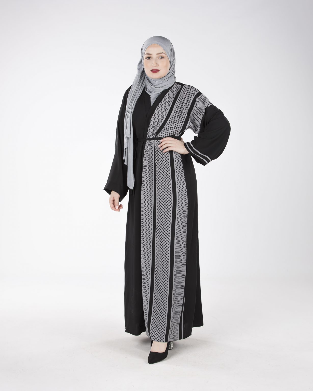  Abaya  palestinienne AMIRA RIAA Le site officiel